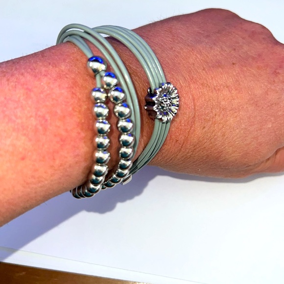 NWOT CATO Wrap Around Sea Foam Rope Bracelet with Clasp - Picture 2 of 7